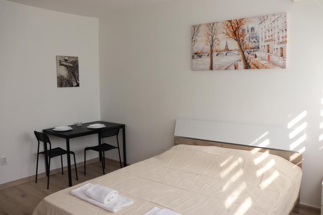Appartamento Apartman Lena Banovo brdo Belgrado Esterno foto