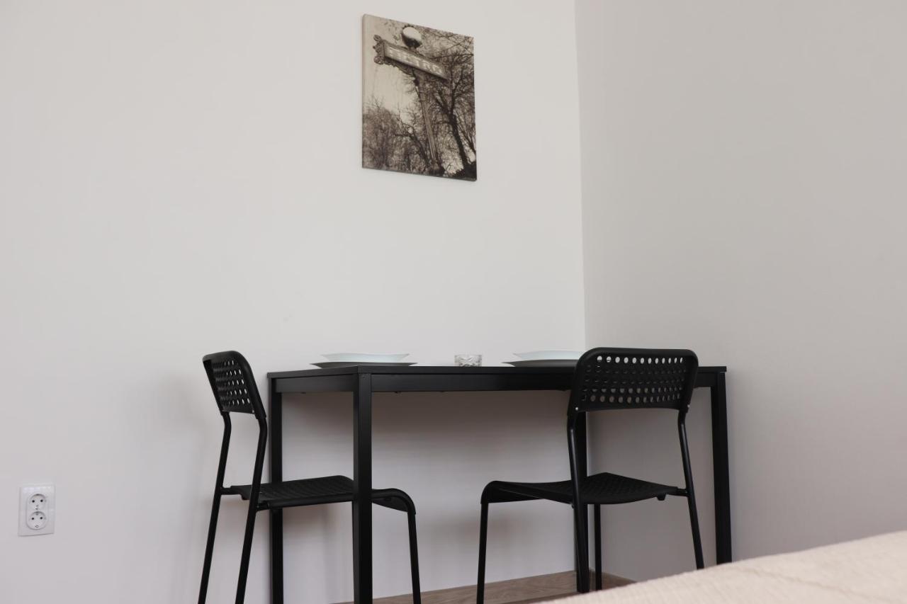 Appartamento Apartman Lena Banovo brdo Belgrado Esterno foto